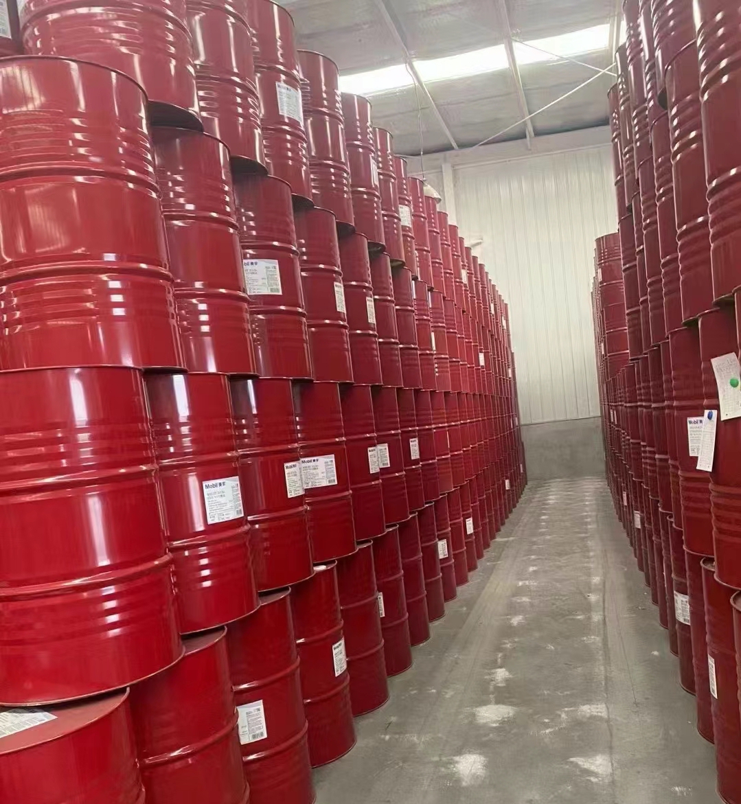 4-美孚真空泵油.jpg